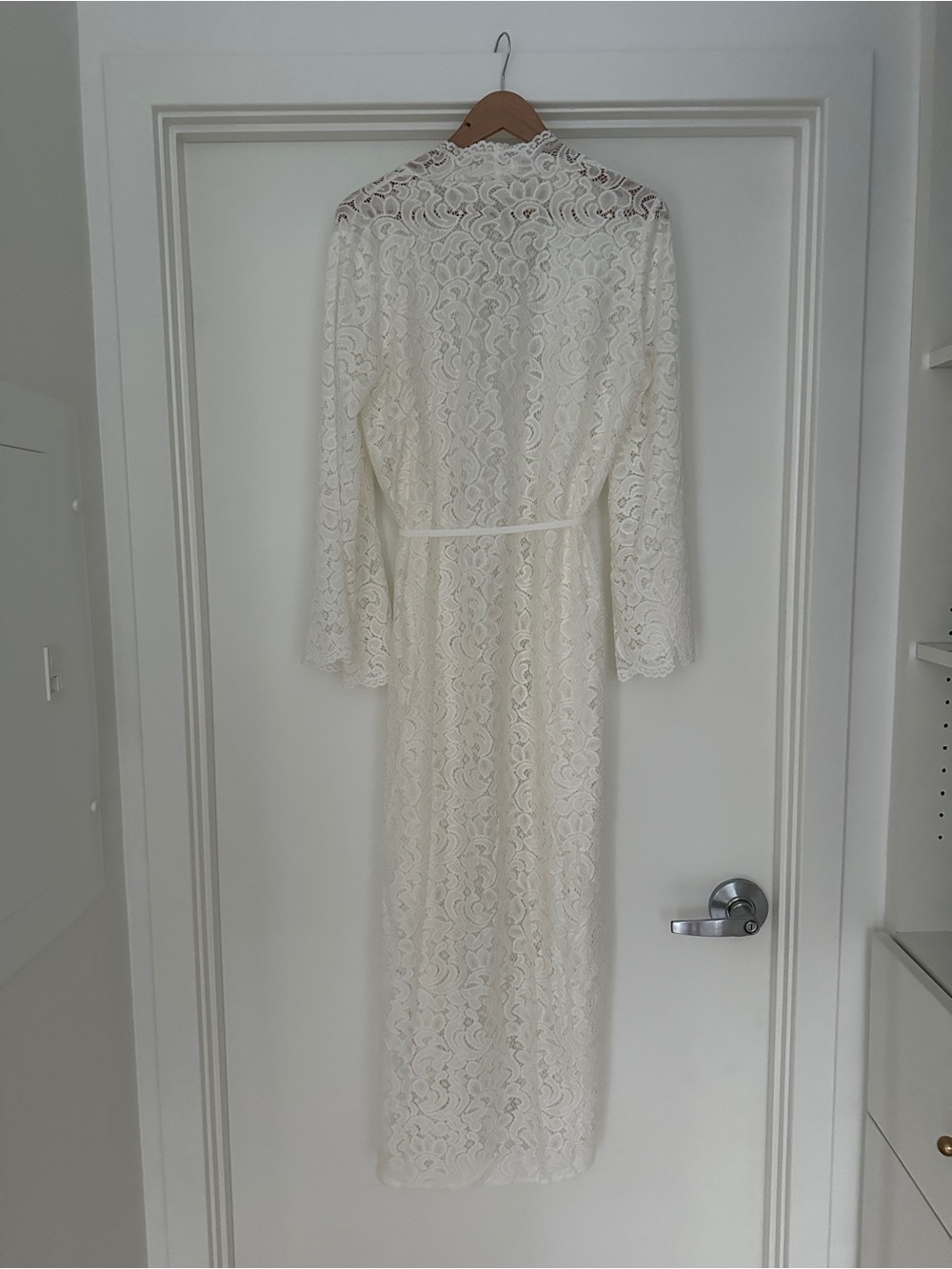 White Lace Long Robe - Bridal NWT - Picture 5 of 7